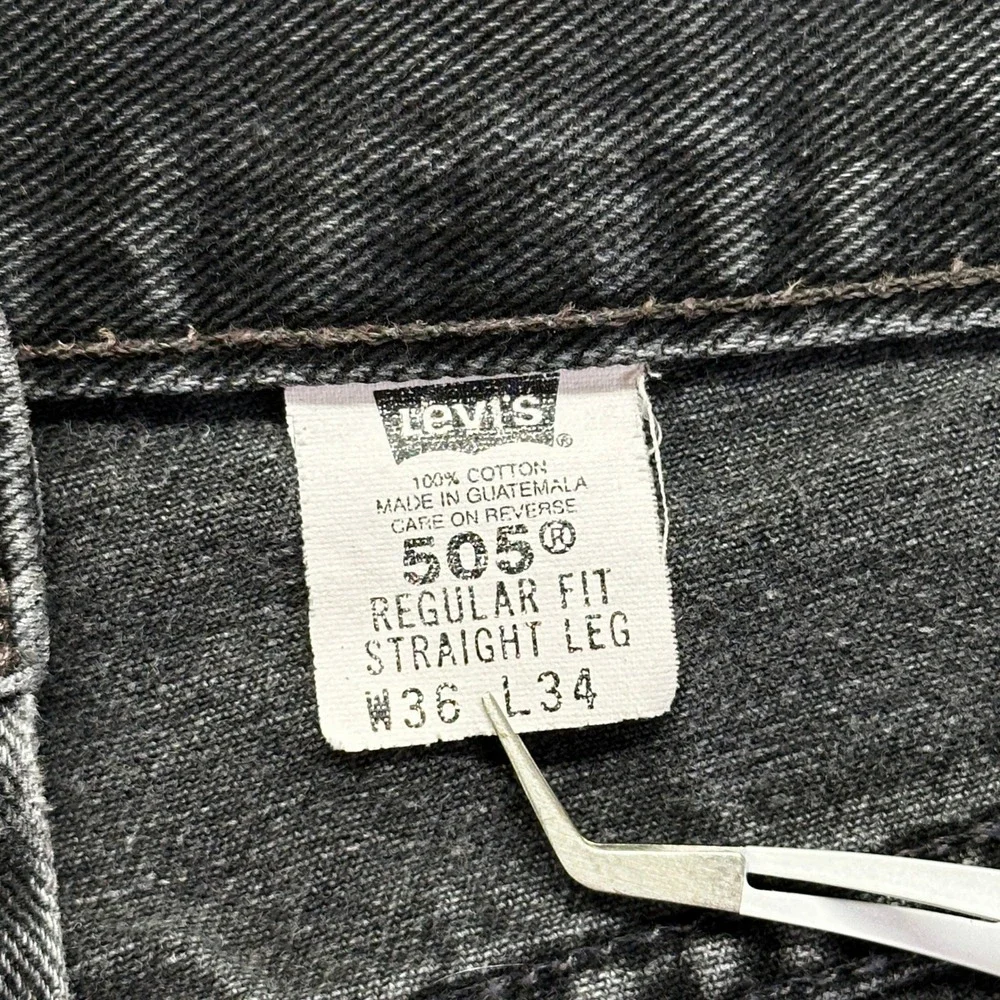 Vintage Levi's 505 Jeans Mens 36x34 Black Regular Fit Straight Leg (36x33)